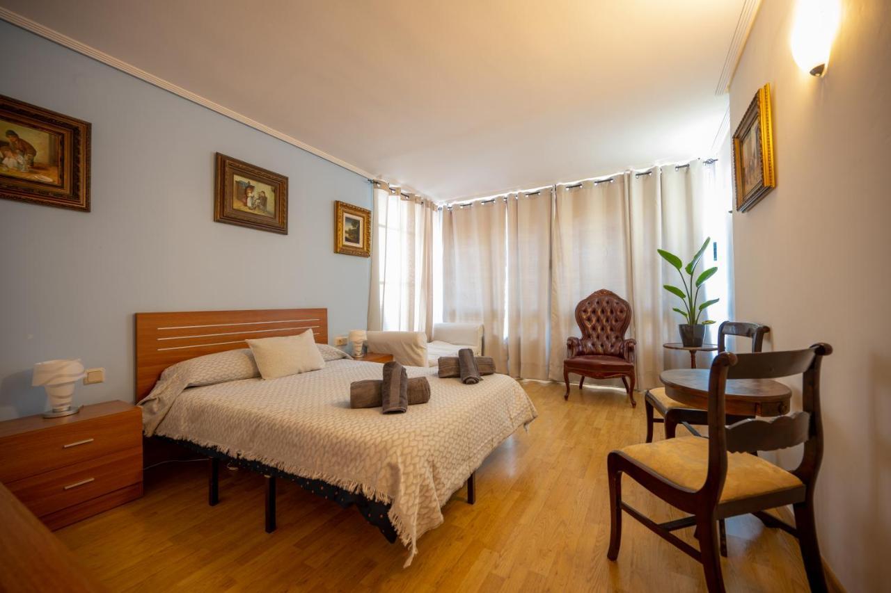 Beautiful Parque Loix 4 Bedroom Apartment Shared Pool, Tennis Court Бенідорм Екстер'єр фото
