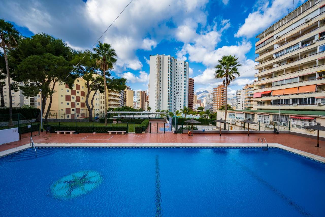 Beautiful Parque Loix 4 Bedroom Apartment Shared Pool, Tennis Court Бенідорм Екстер'єр фото