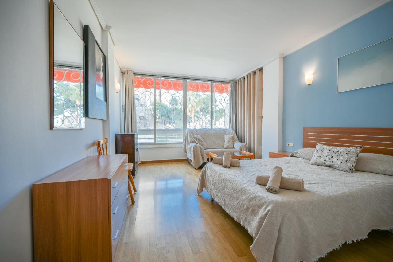 Beautiful Parque Loix 4 Bedroom Apartment Shared Pool, Tennis Court Бенідорм Екстер'єр фото